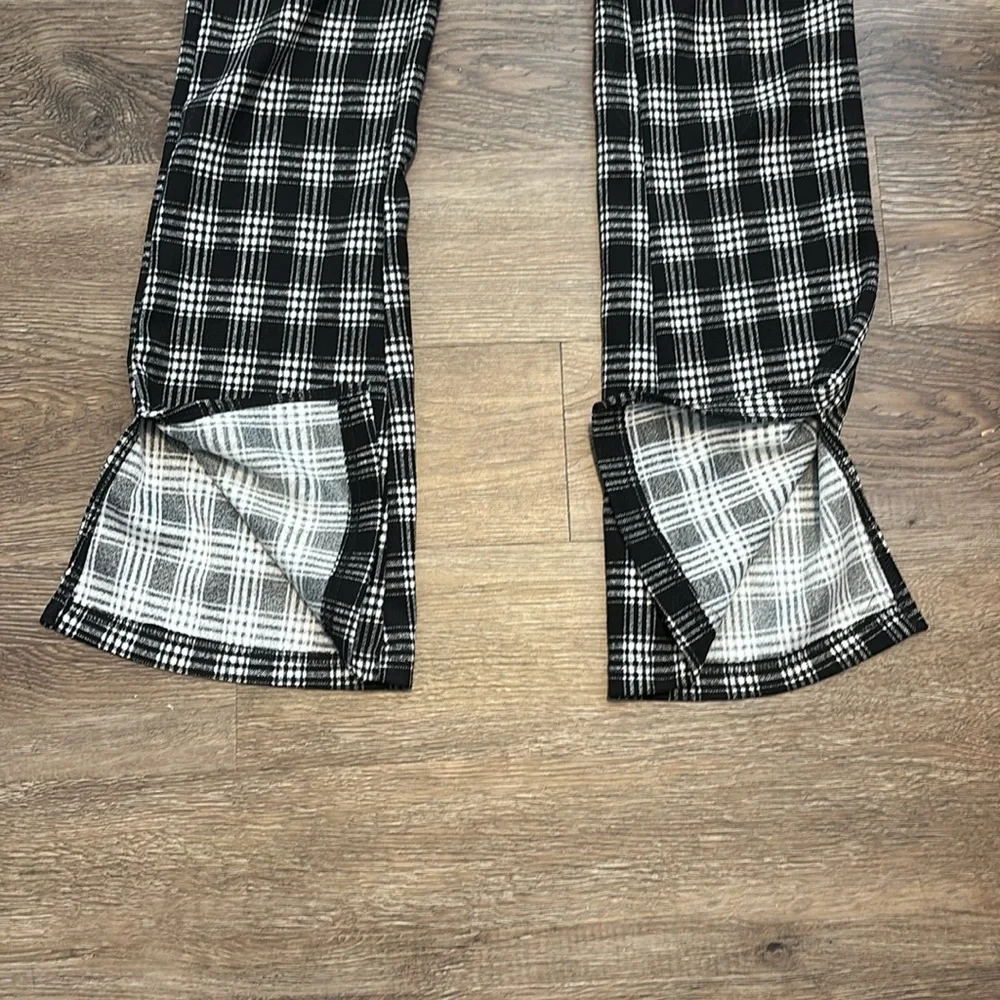 black and white flare pants - Picture 2 of 3